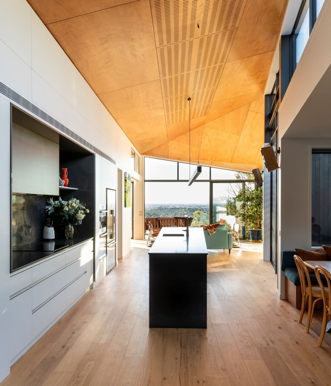 Folded Roof Home