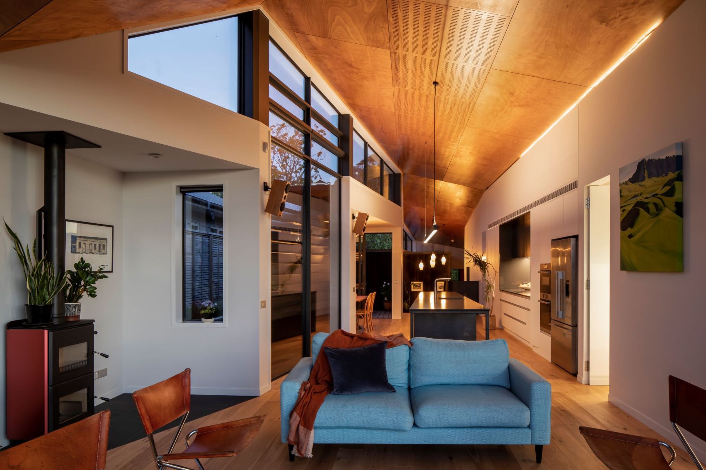 Folded Roof Home
