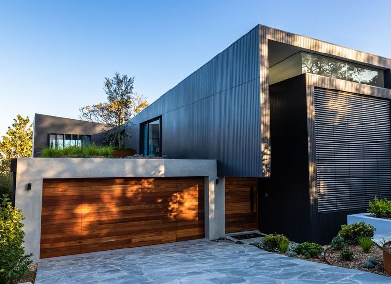 Overlap House