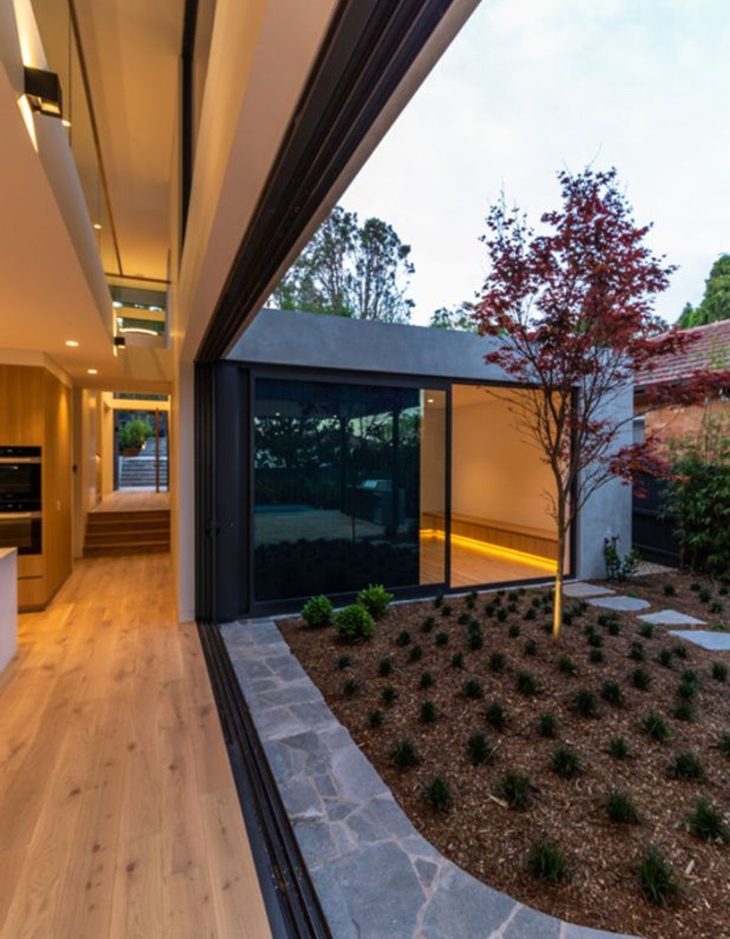 22-Dalmeny-Road-NORTHBRIDGE-17.jpg