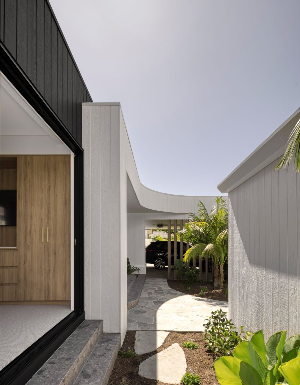 22-Reece-Keil-Hustleflow-Weathergroove-150-Woodsman-Dulux-Natural-White-Dulux-Night-Sky-6-v3.jpg