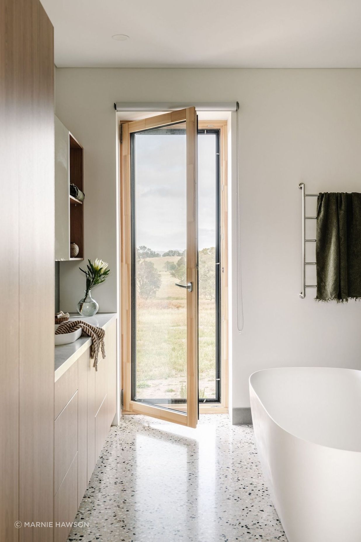 22-envirotecture-huffnpuffhaus-passivhaus-victoria-bathroom.jpg