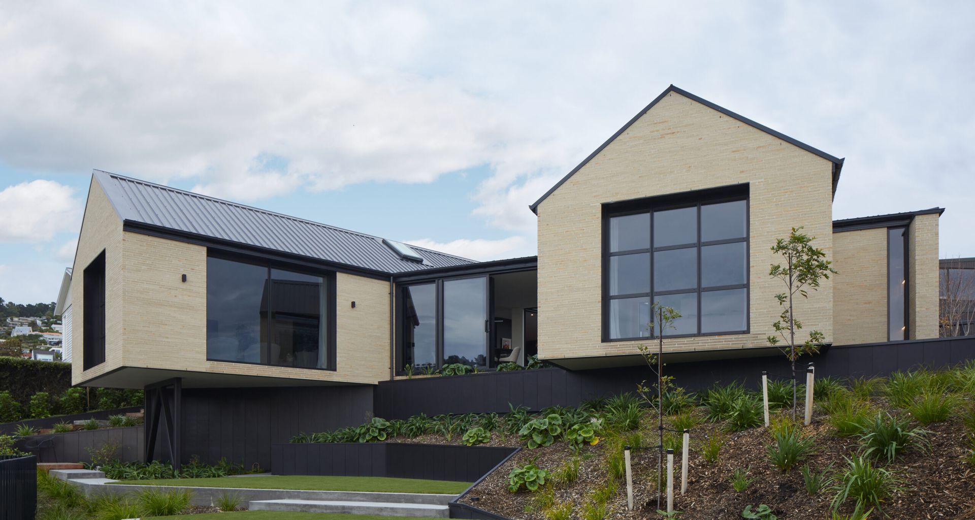 Redcliffs – Award Winning banner