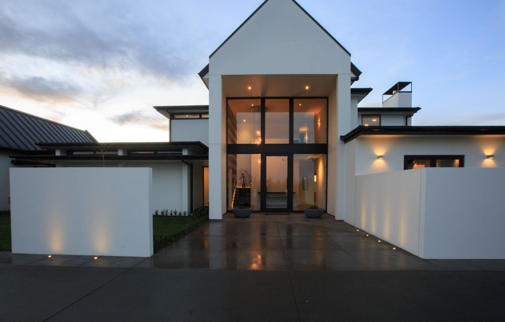 Extravagant Ashburton Family Home