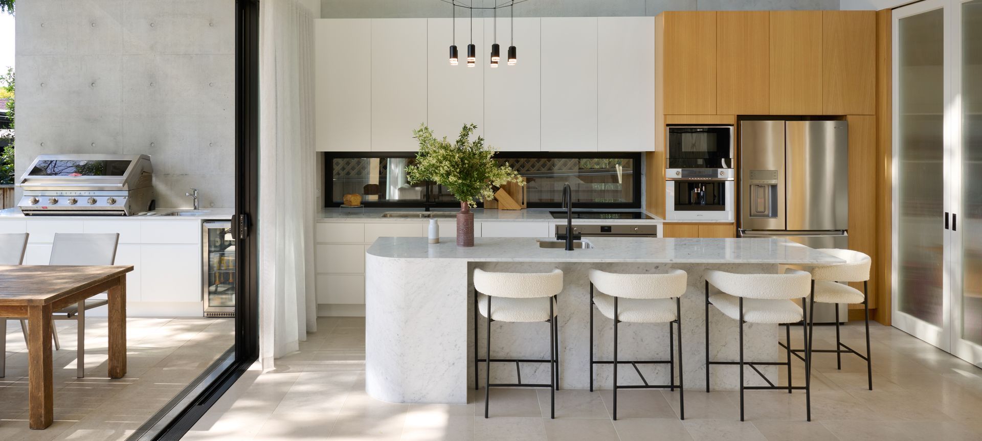 Luna Chiaro Limestone | SSD Studio | Cumberland Building | M2 Carpentry | Harrison's Landscaping