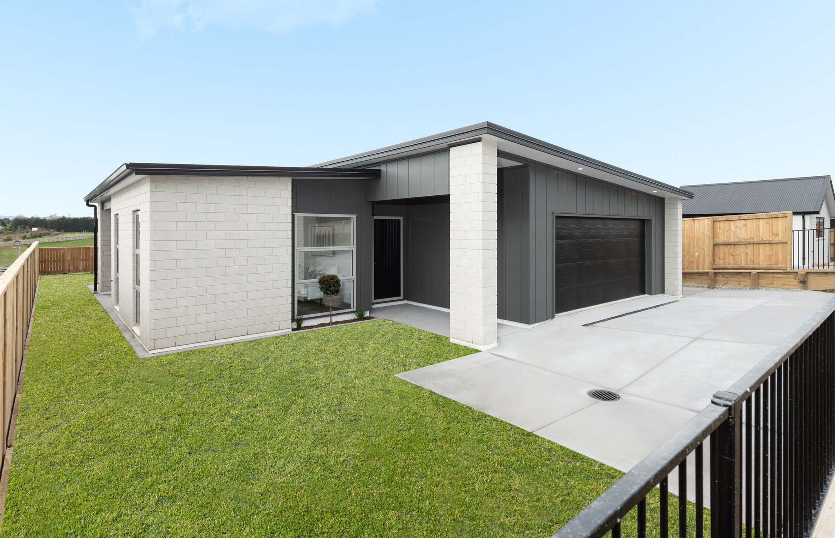 25 Tamihana Ave