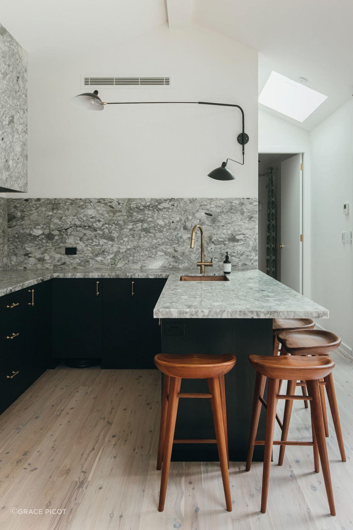 2xKeshi-Cottage-Central-Coast-Builder2archipro.jpeg