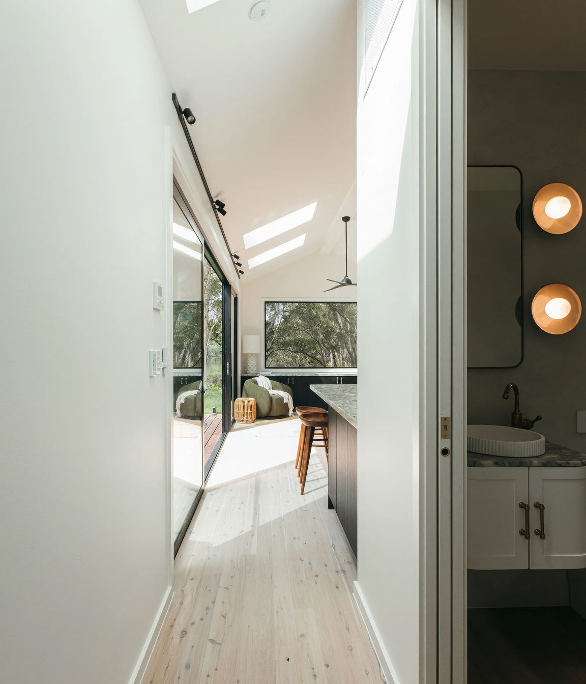 2xKeshi-Cottage-Central-Coast-Builder5archipro.jpeg