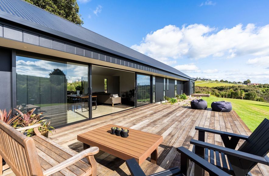 Howie Lane, Karanui