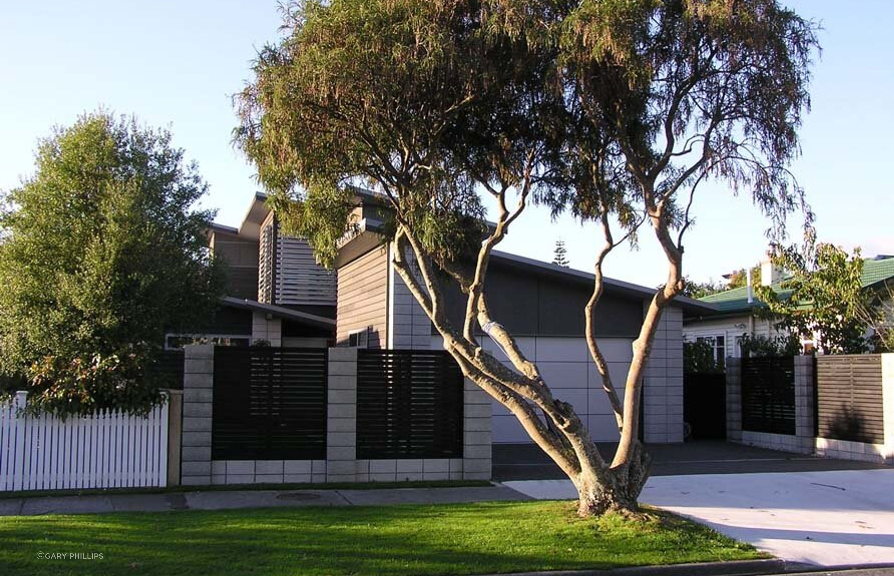 Mahoe House