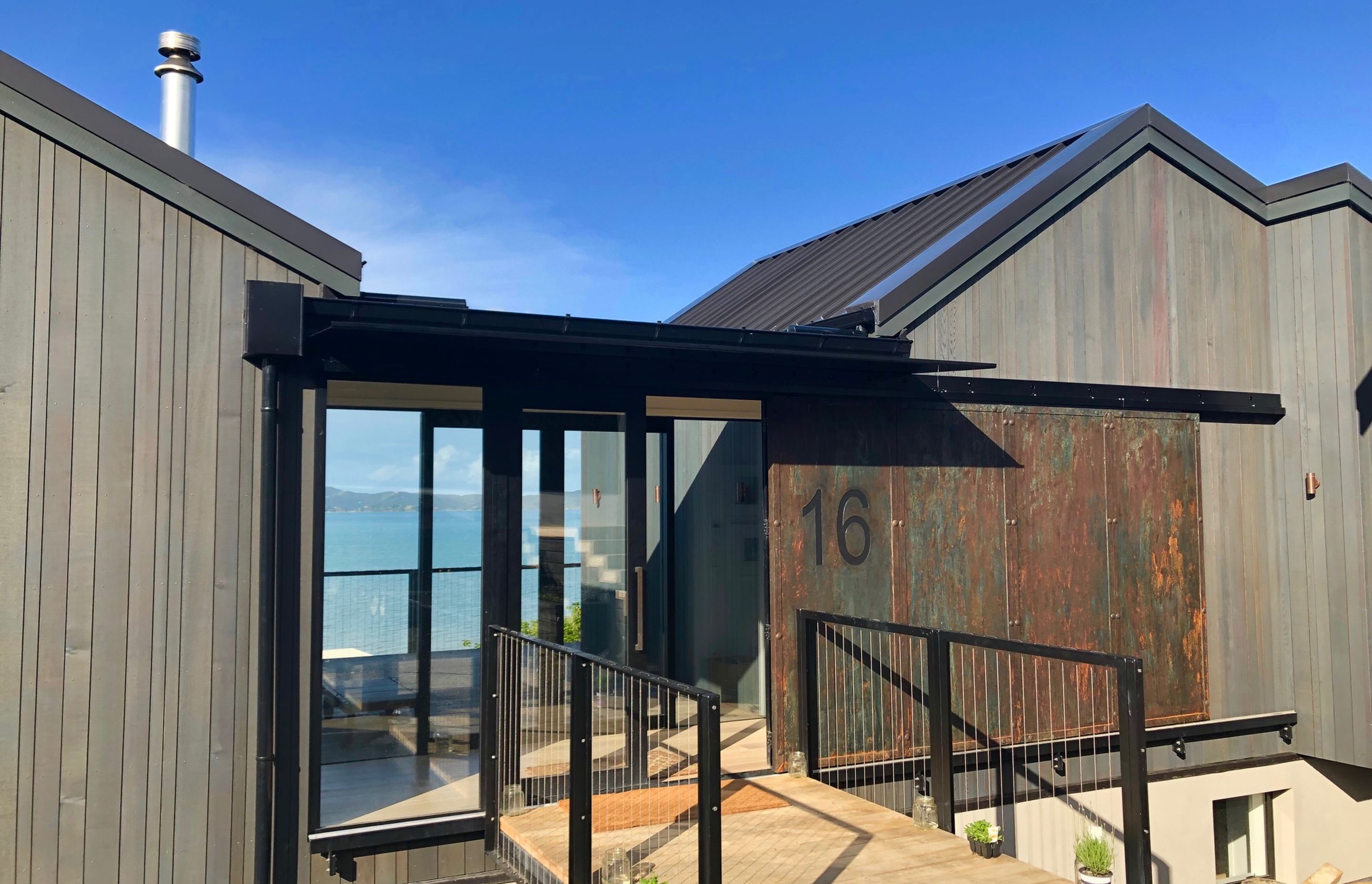 Maraetai, Beach House