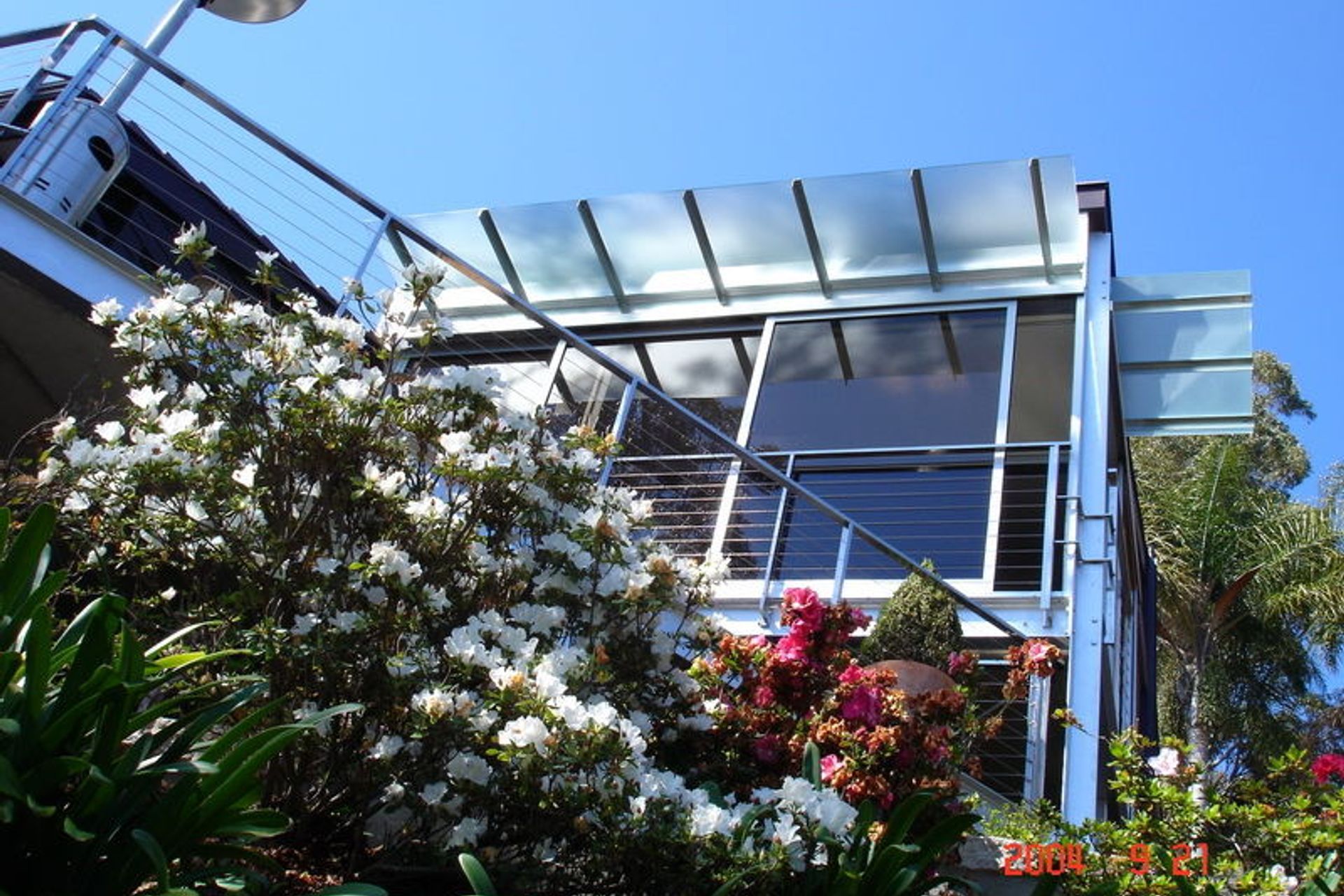 Beckton Place, Lilli Pilli