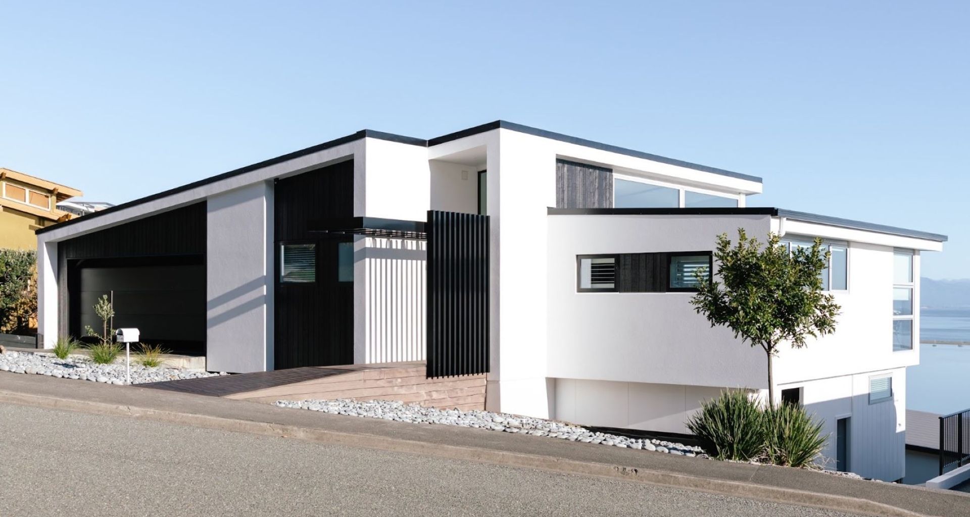 Davies Drive New Build banner