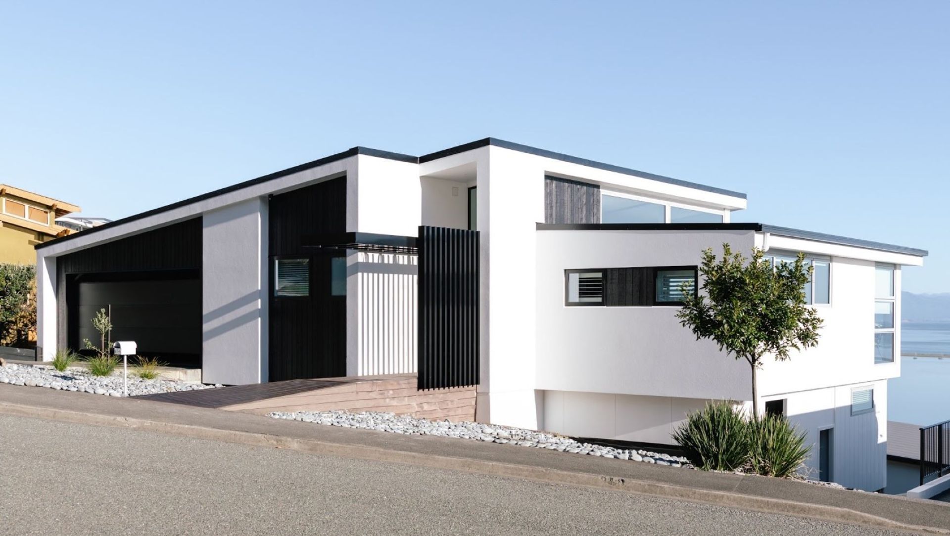 Davies Drive New Build banner