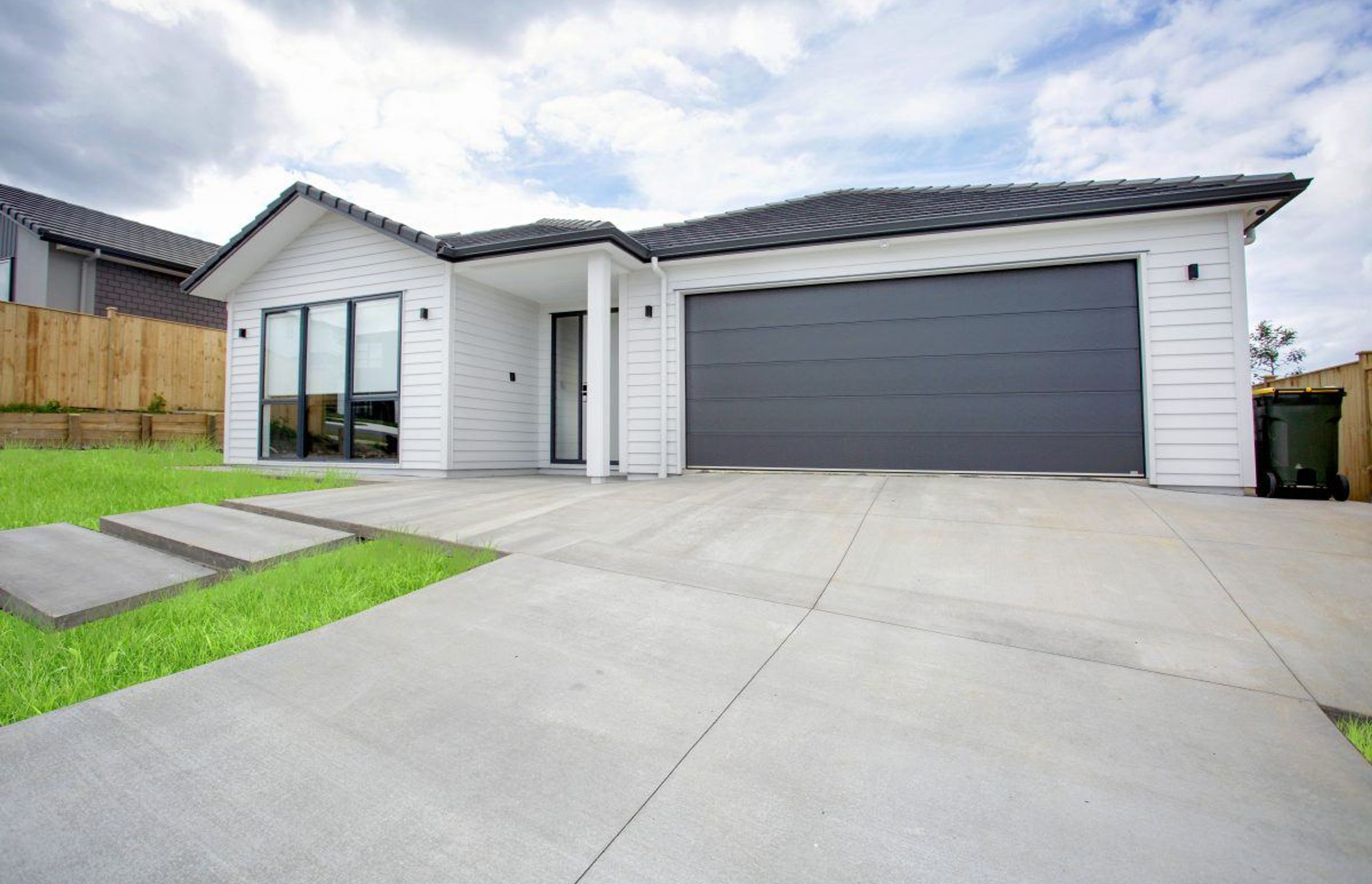 13 Canoe Lane, Riverhead