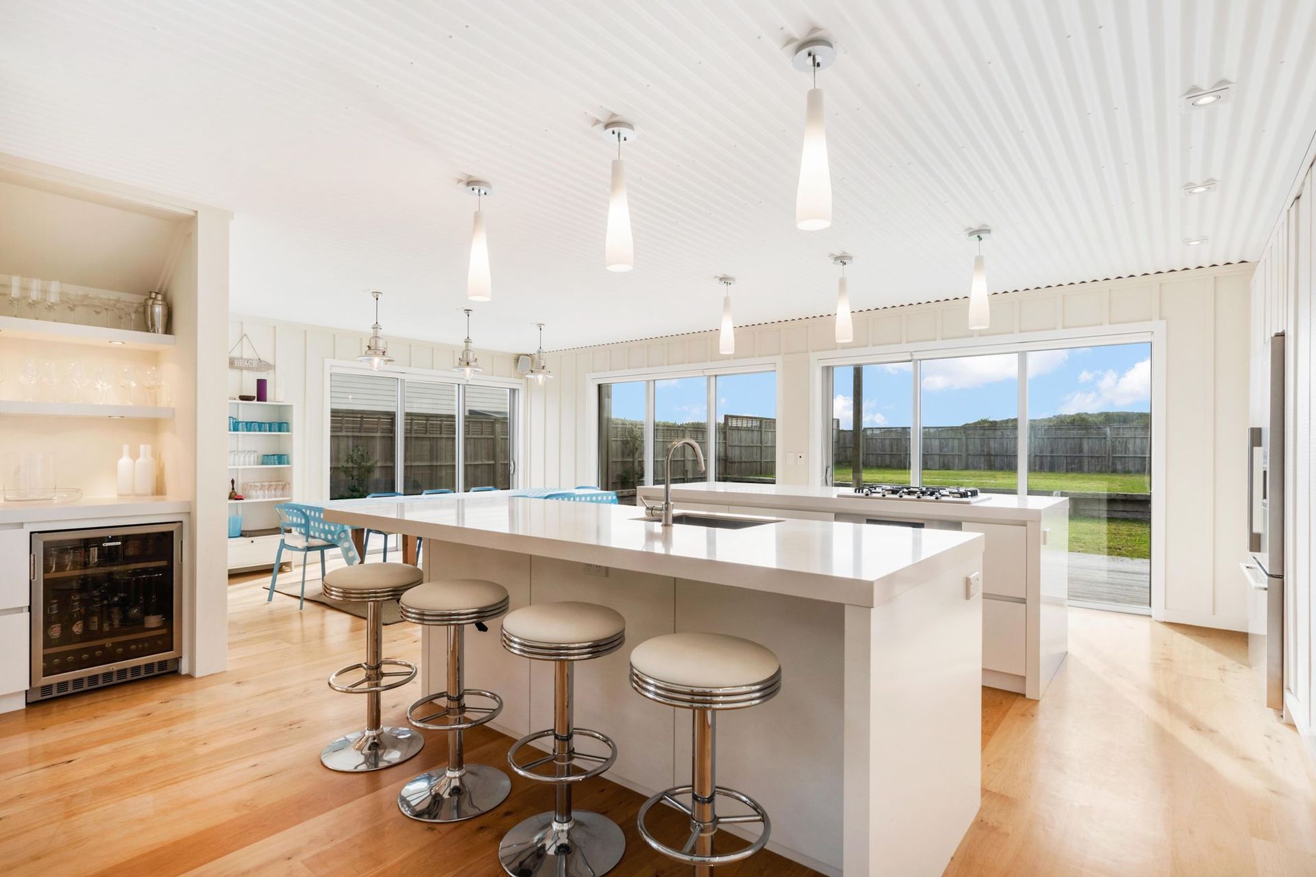 Hall Avenue, Pataua North