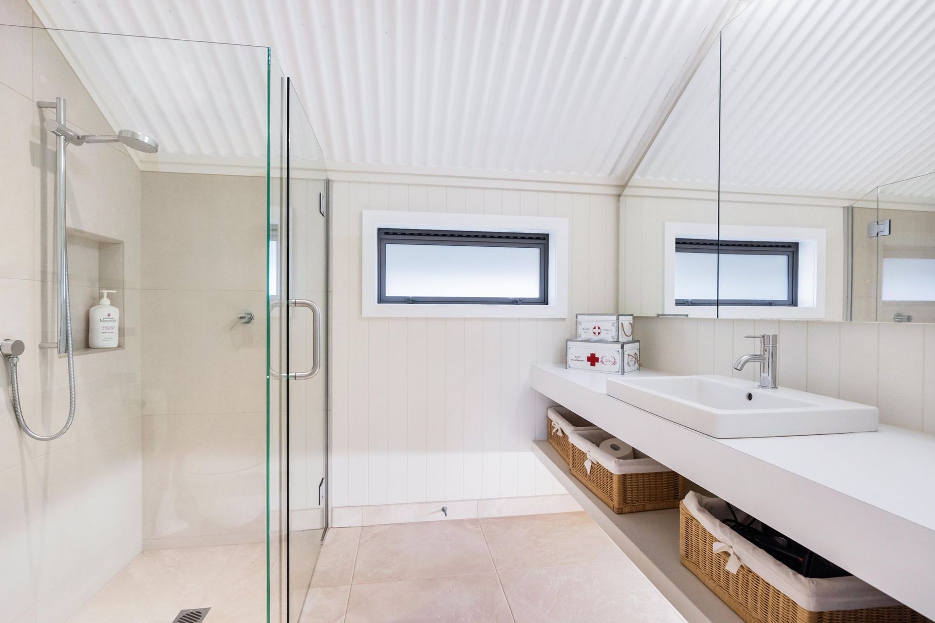 Hall Avenue, Pataua North