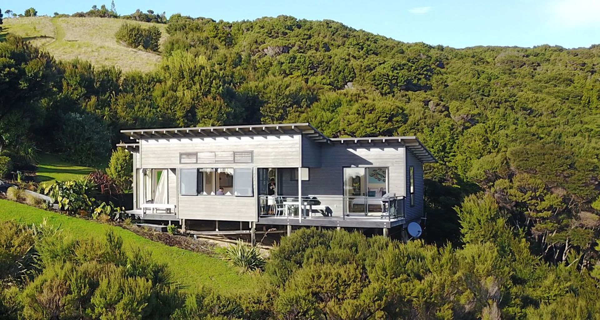 Te Huia banner