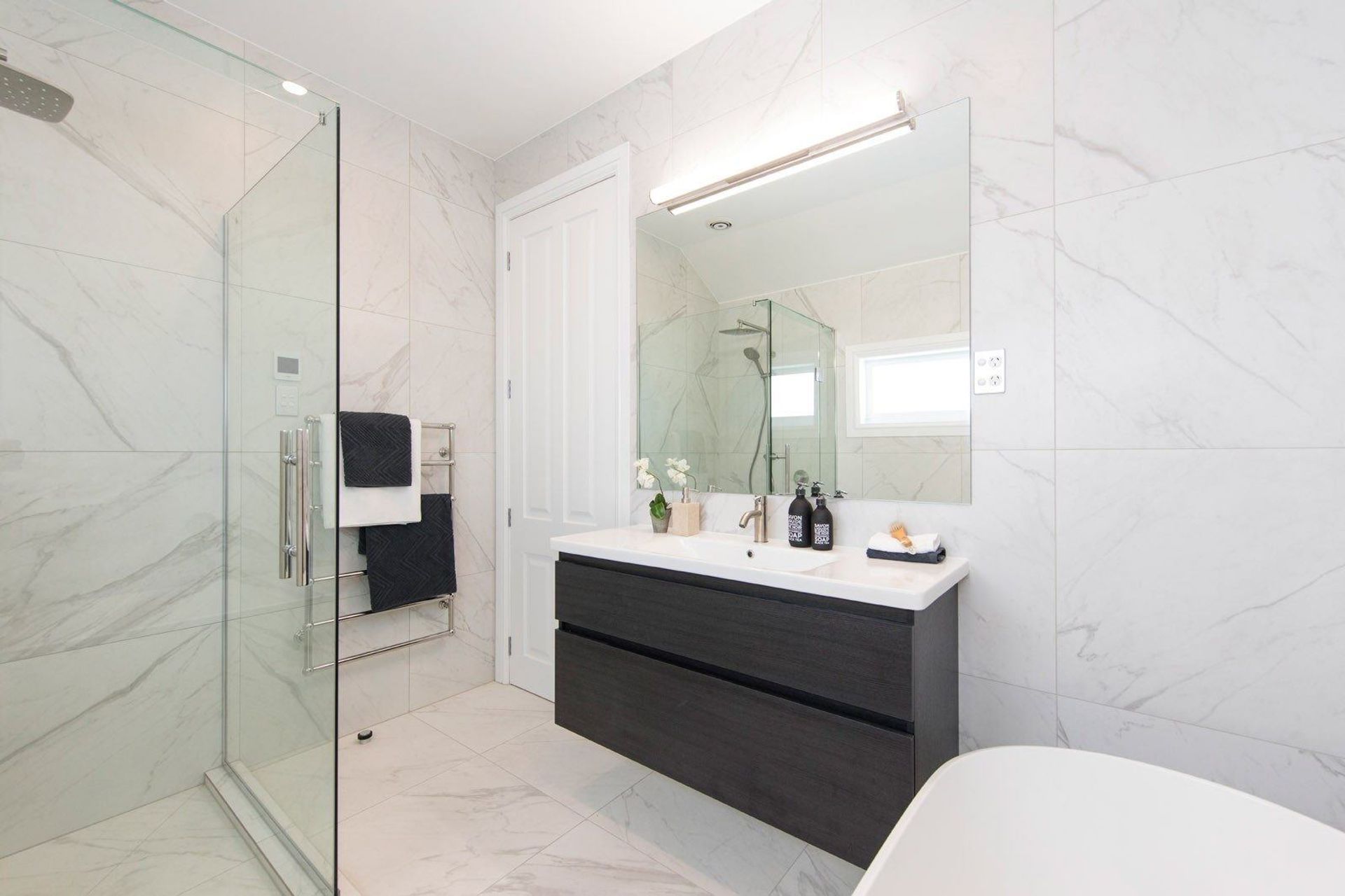 Modern Villa - Western Springs