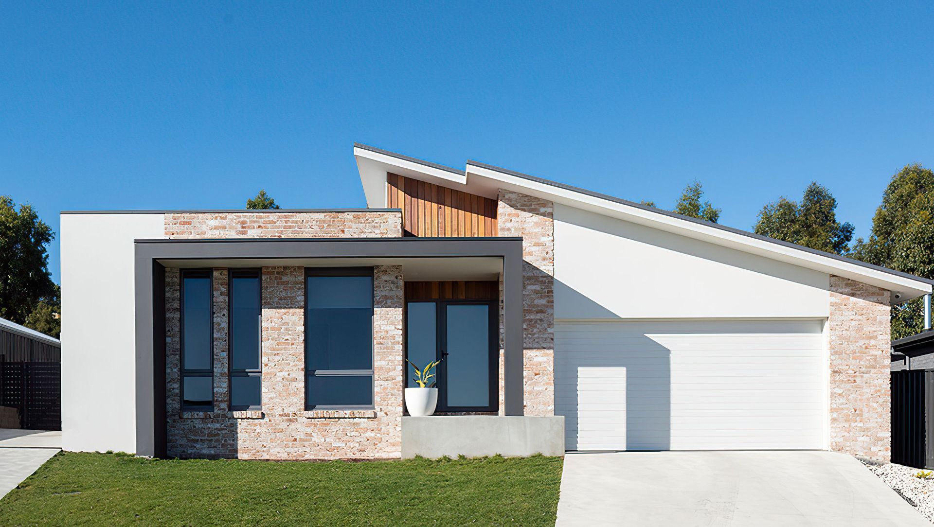 Tatiana Close banner