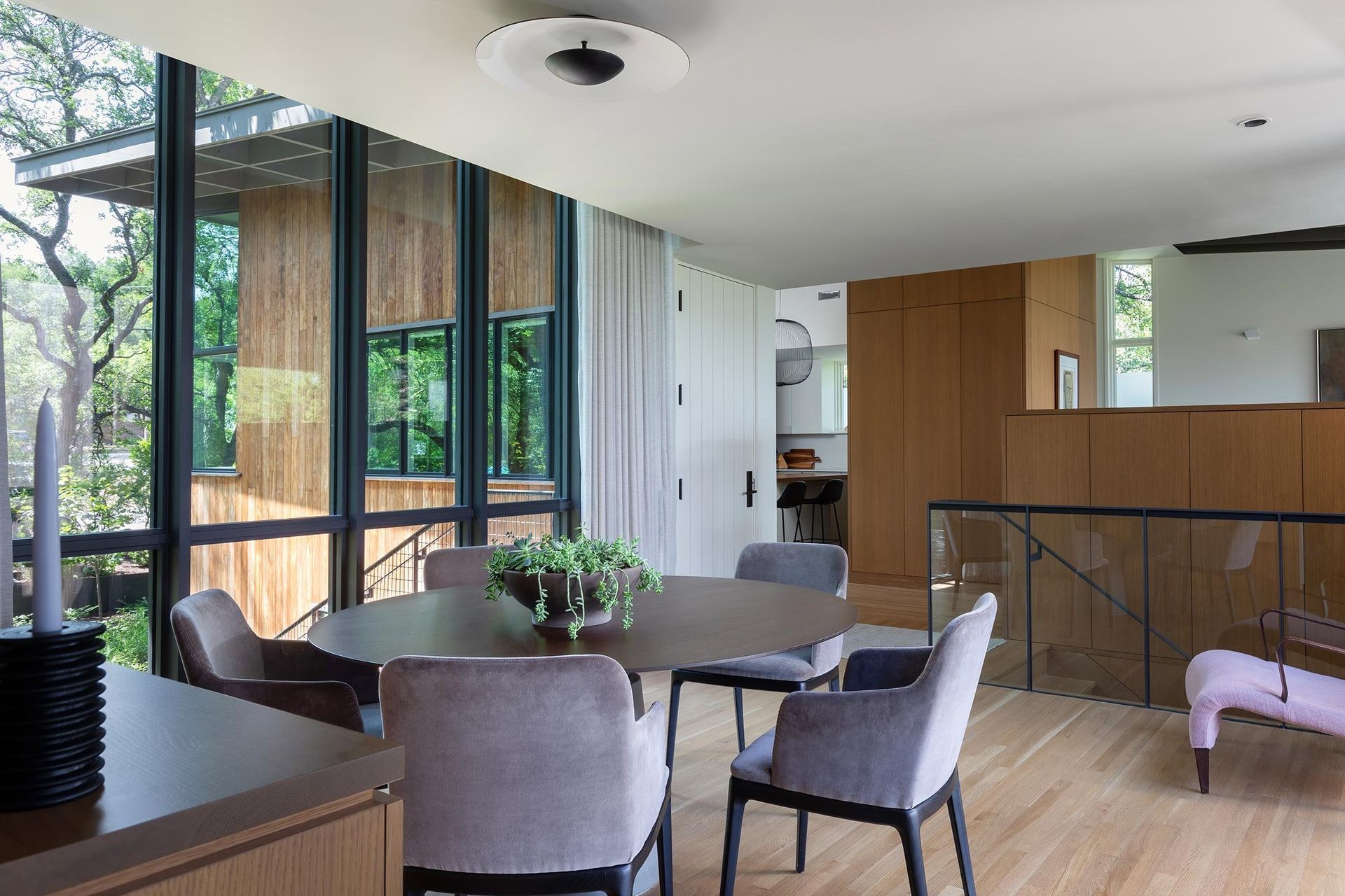 7WoodlandRetreatCuppettKilpatrickArchitectureandInteriorDesignmodern-dining-room-natural-light.jpg