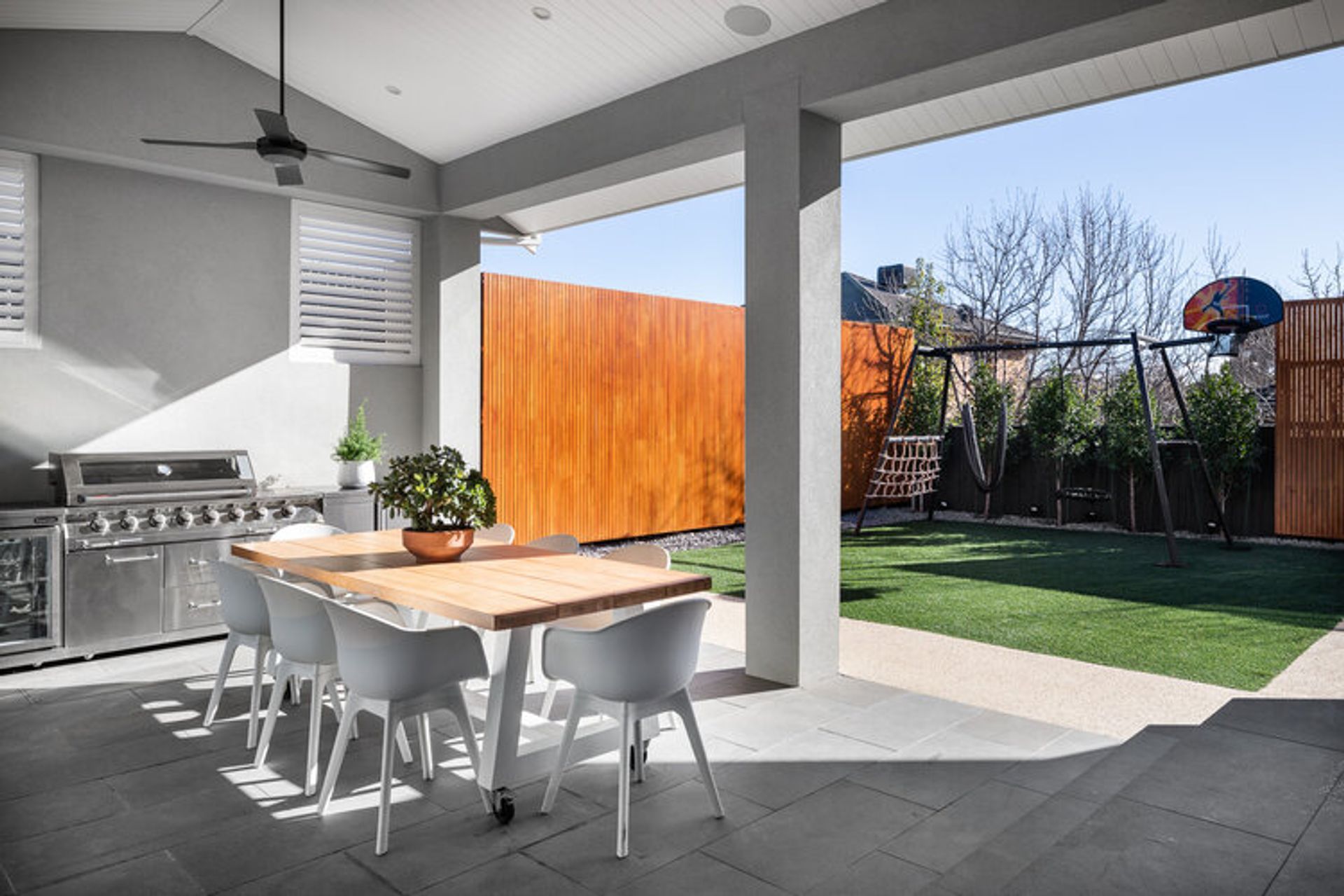 HAMPTONS HOUSE