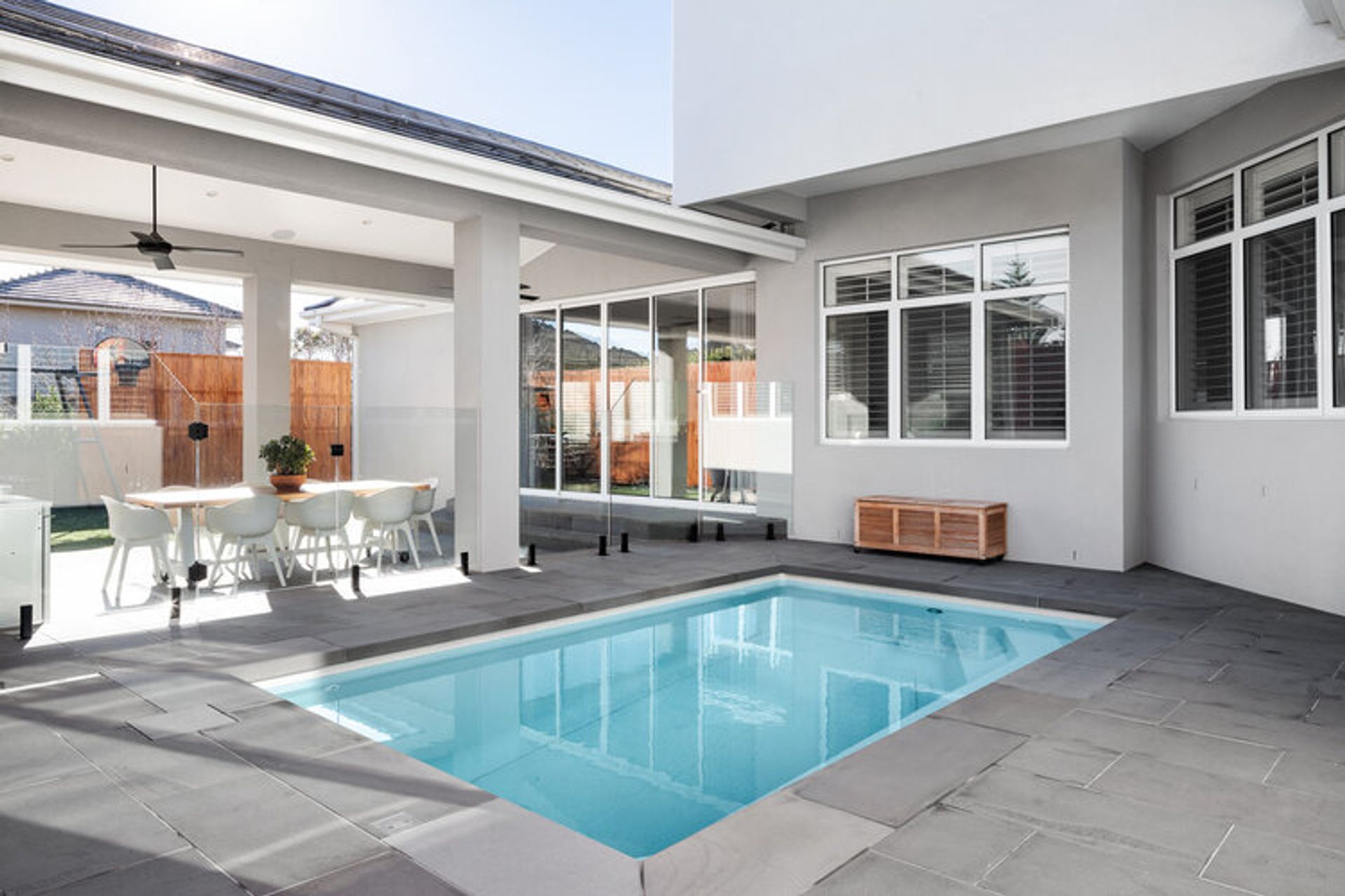 HAMPTONS HOUSE