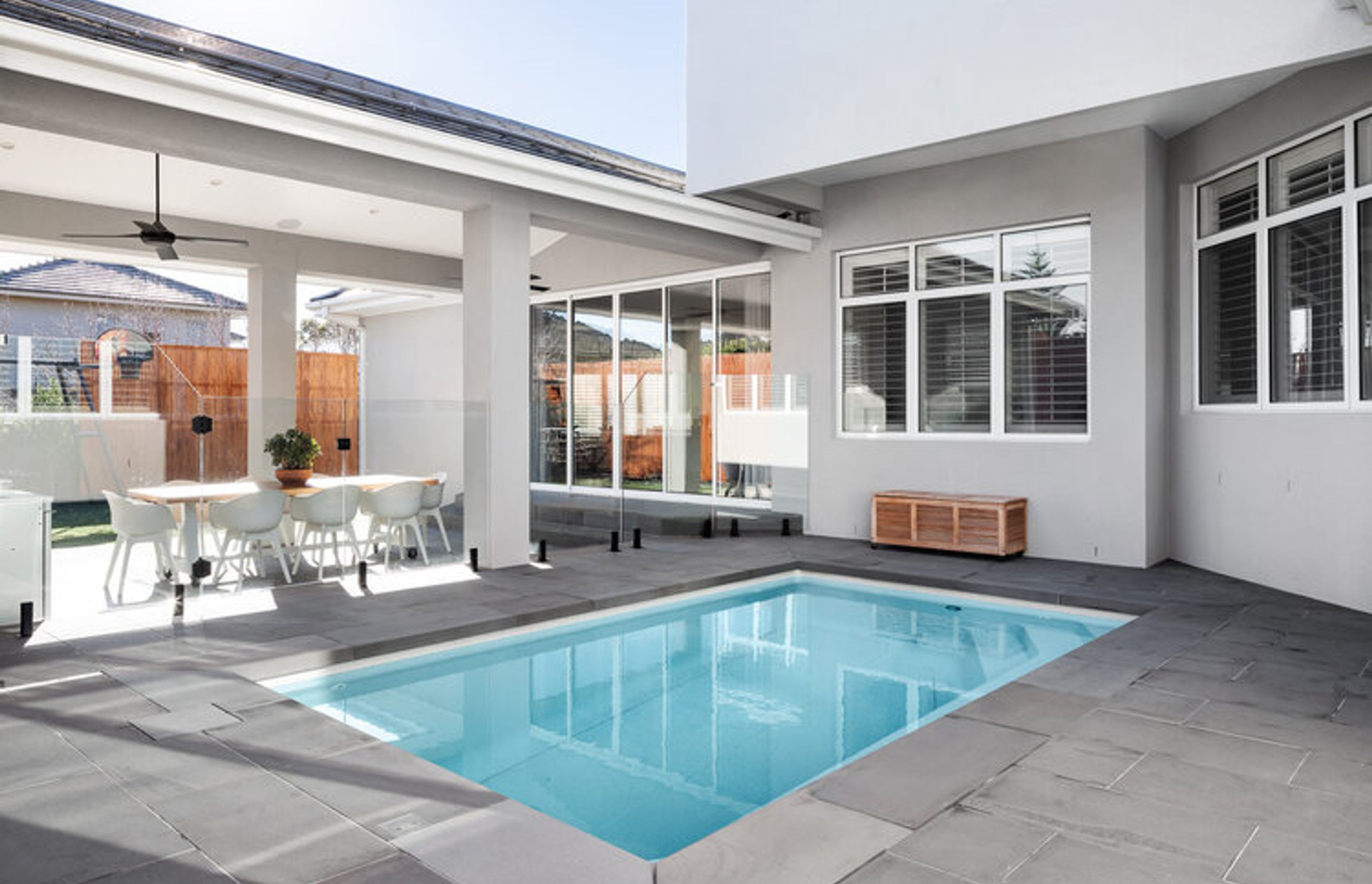 HAMPTONS HOUSE