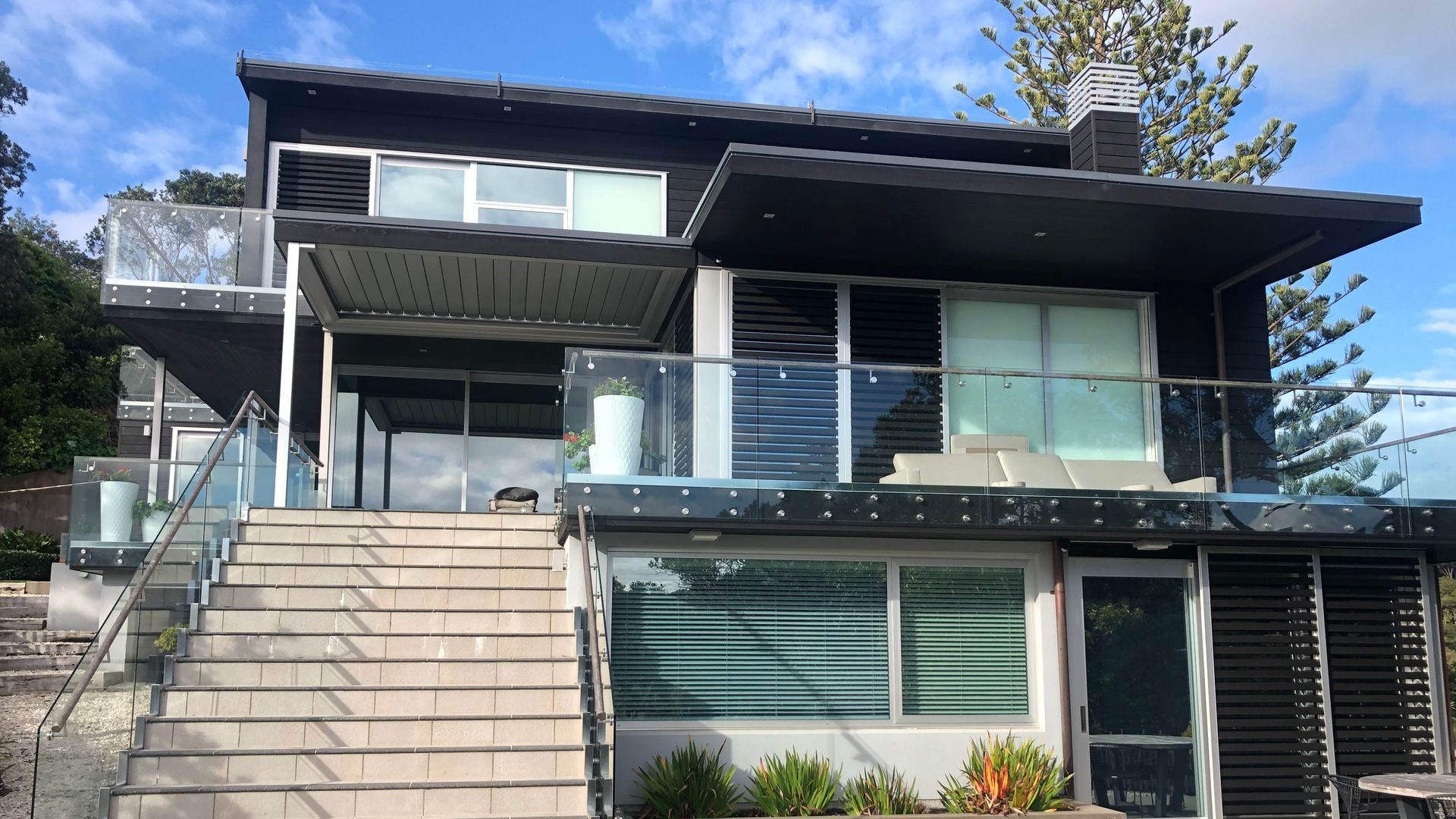 Waiheke House banner