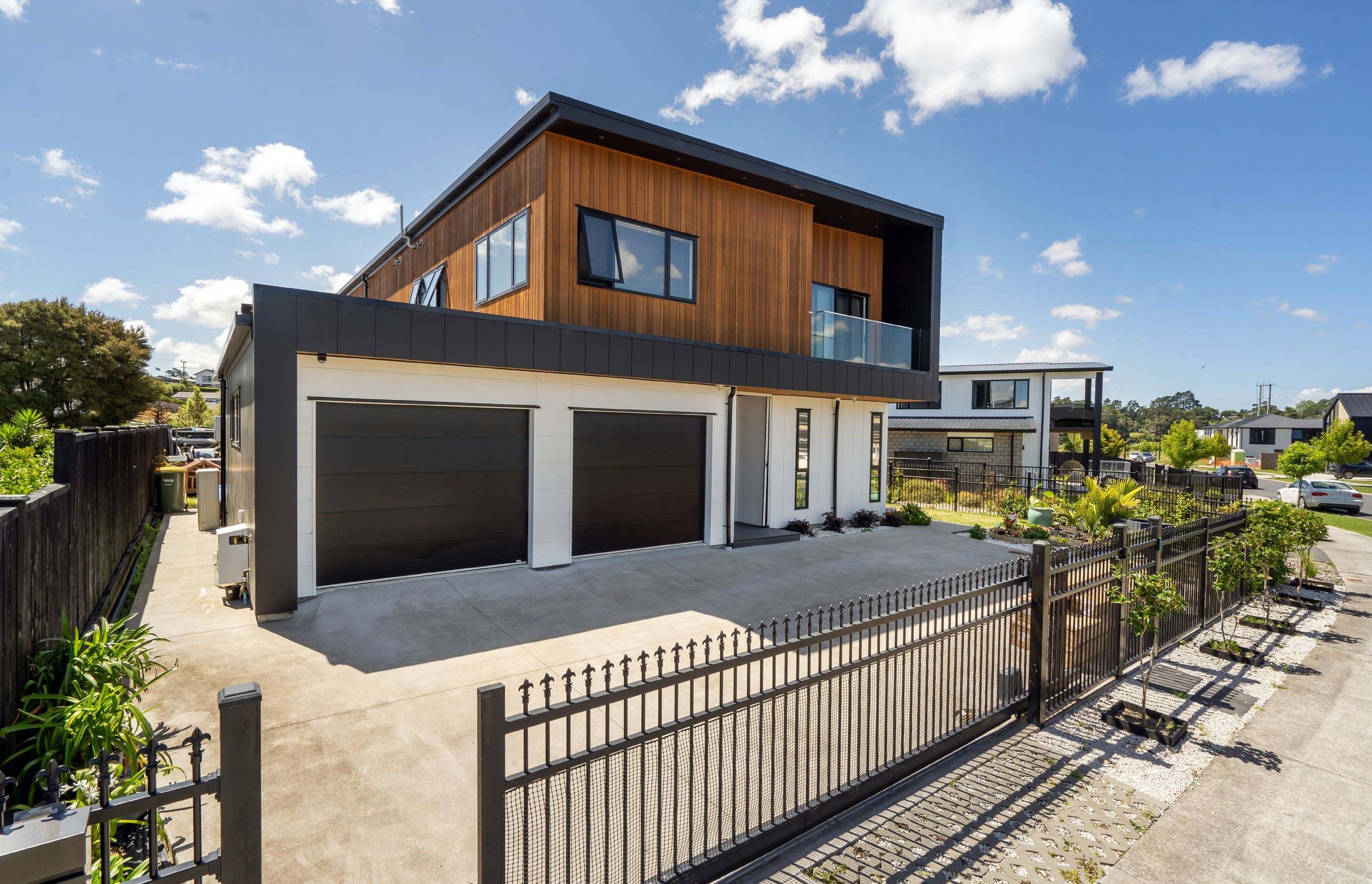 Riverhead Point Residence