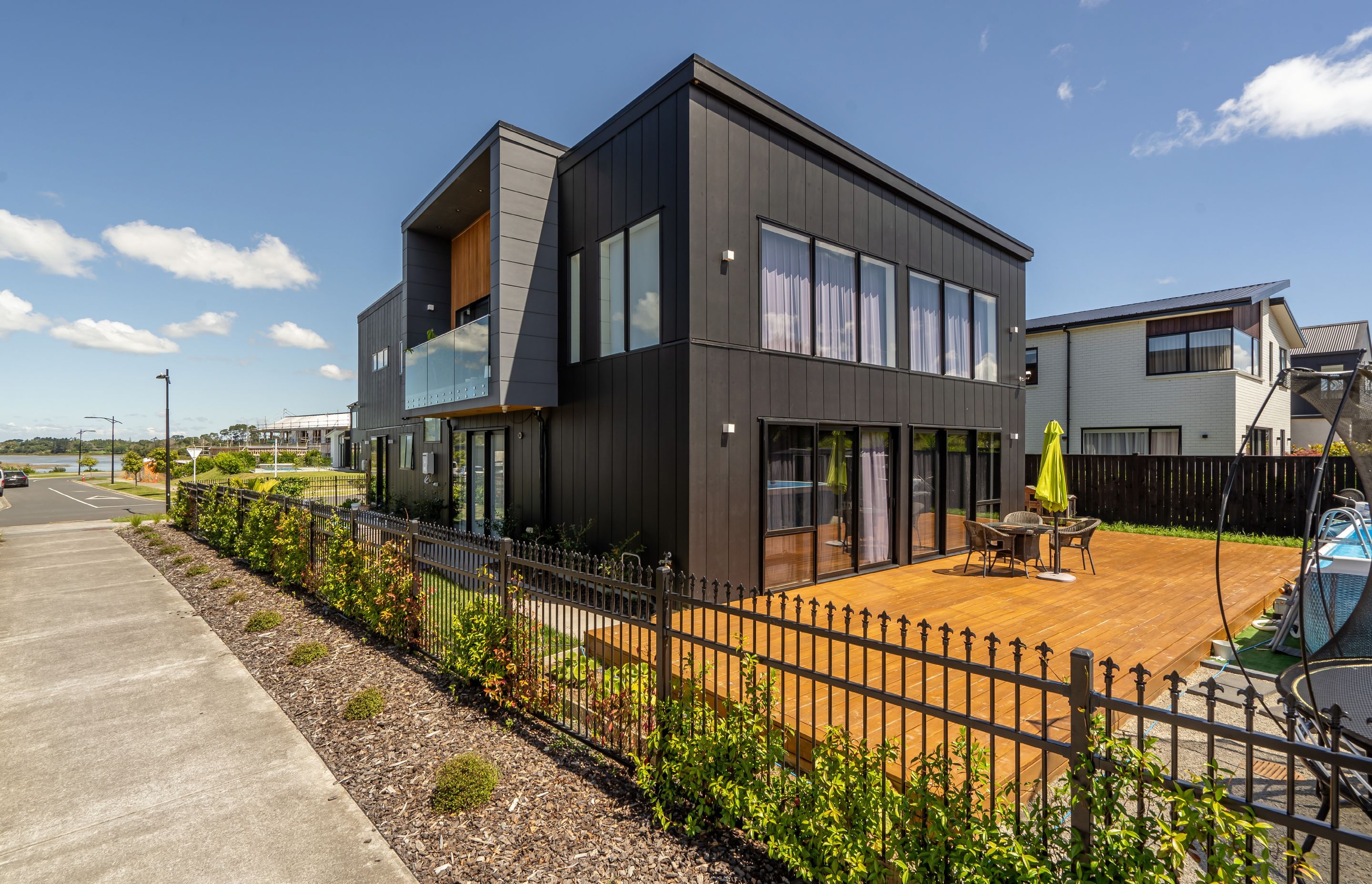 Riverhead Point Residence