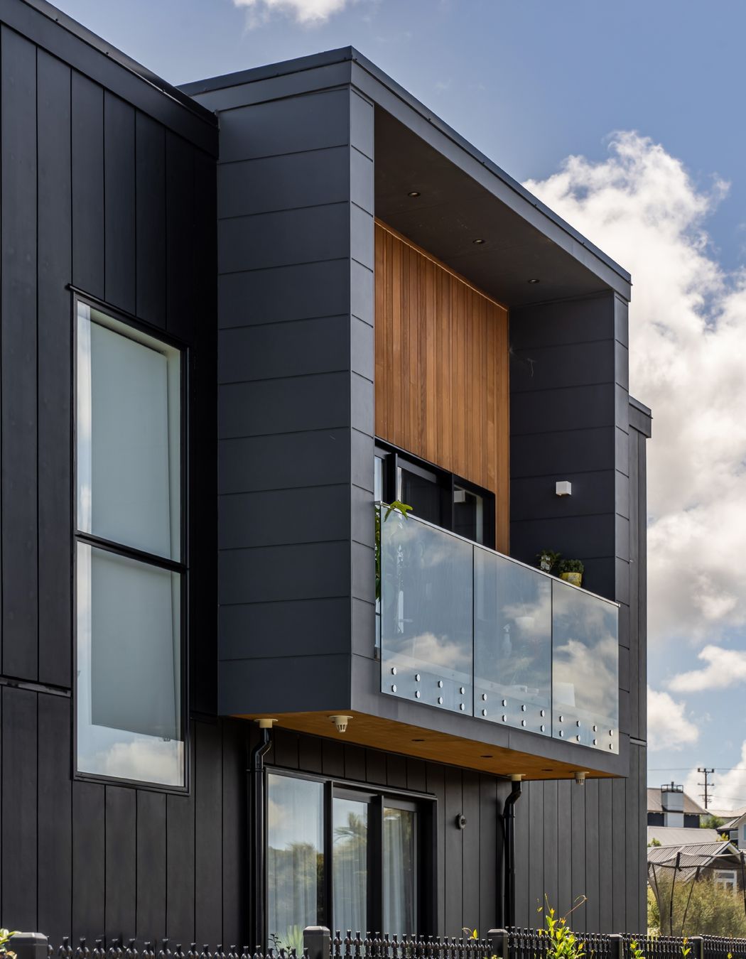 Riverhead Point Residence