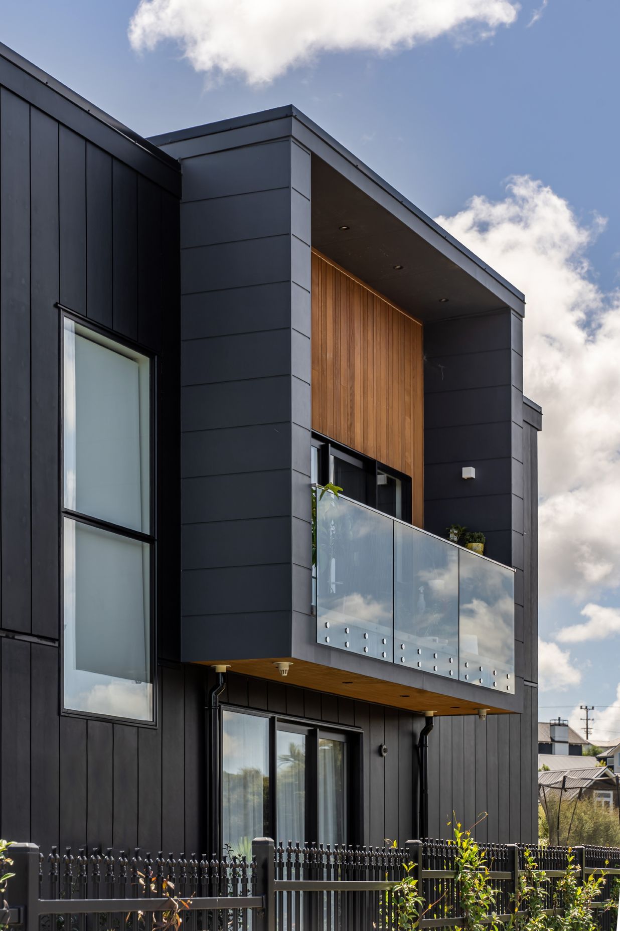Riverhead Point Residence