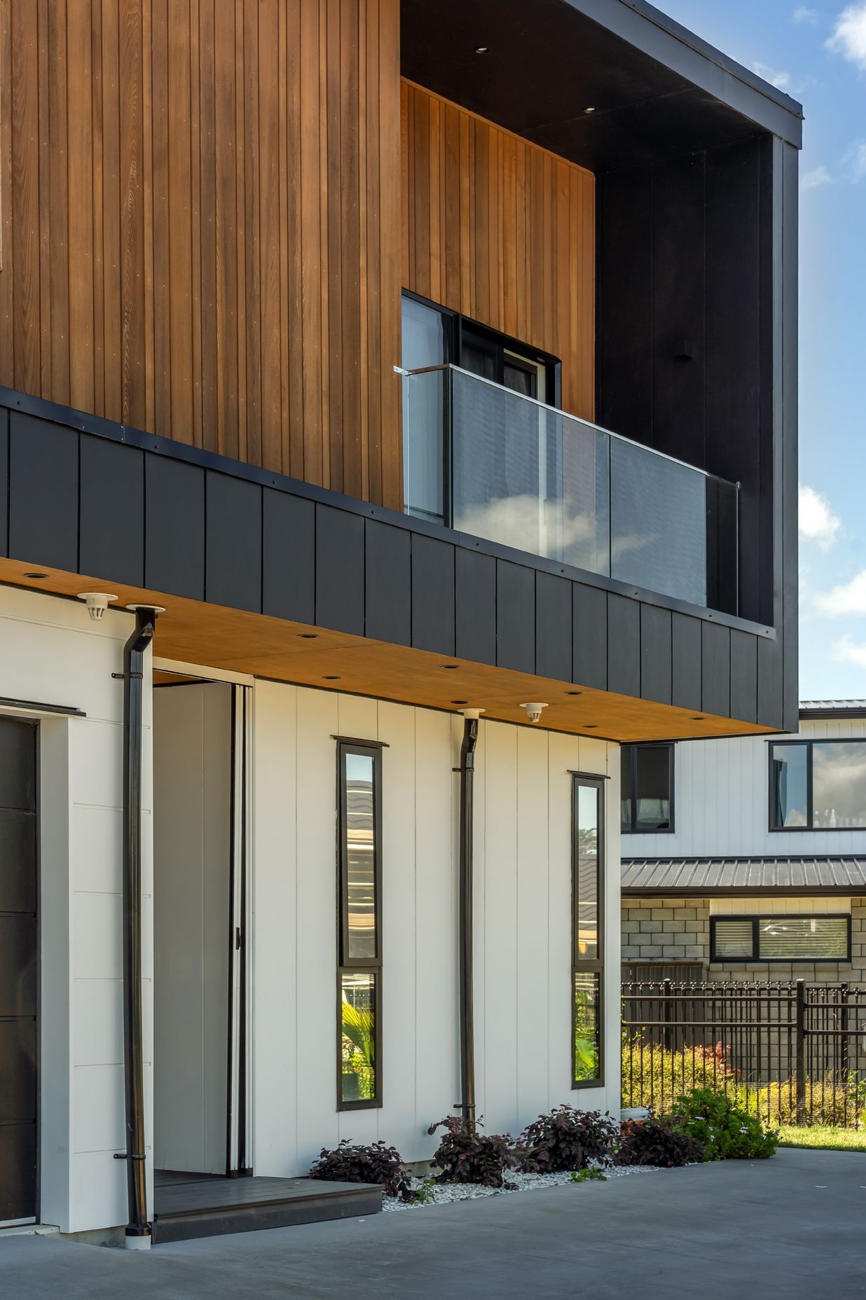 Riverhead Point Residence