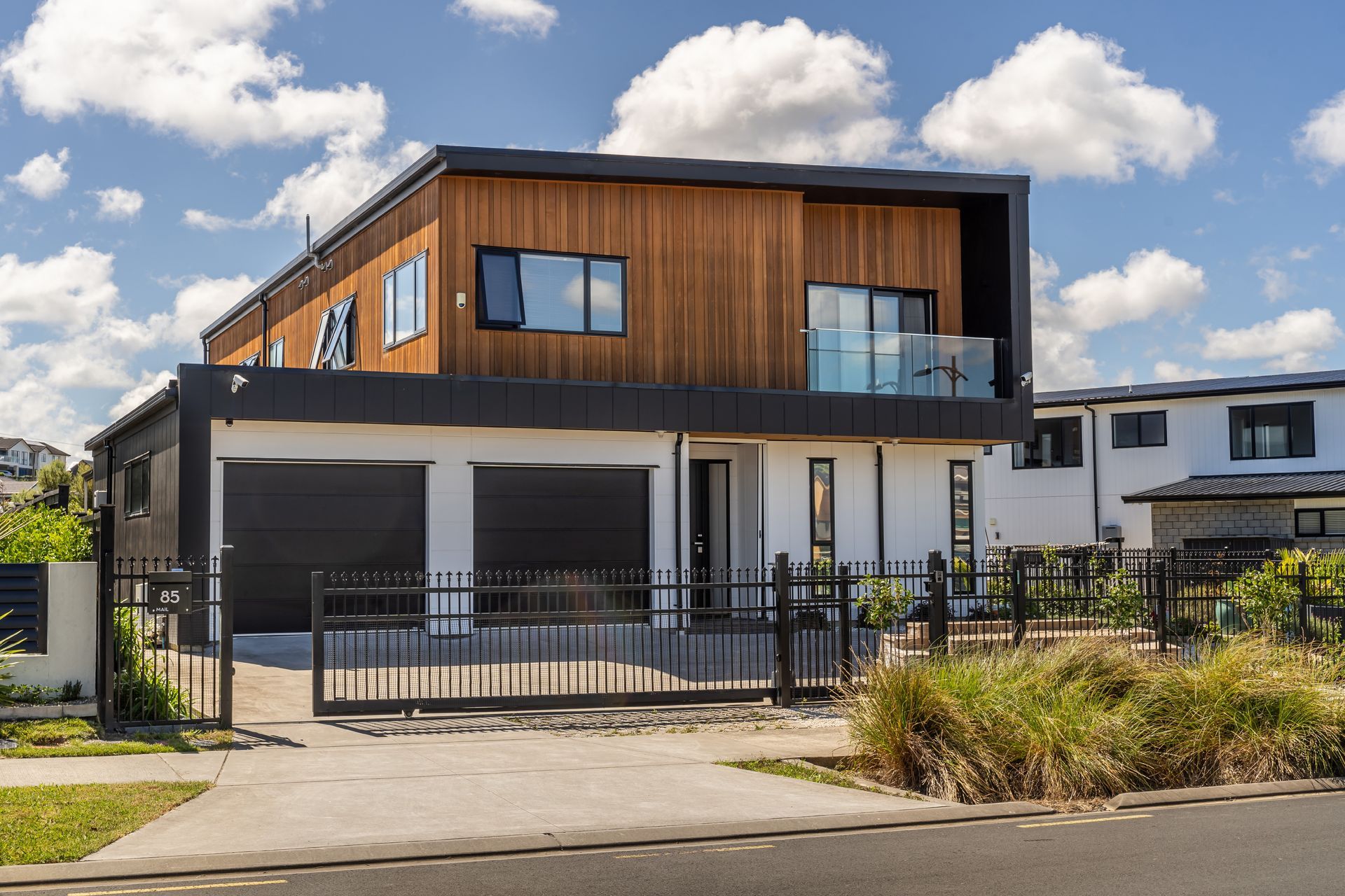 Riverhead Point Residence