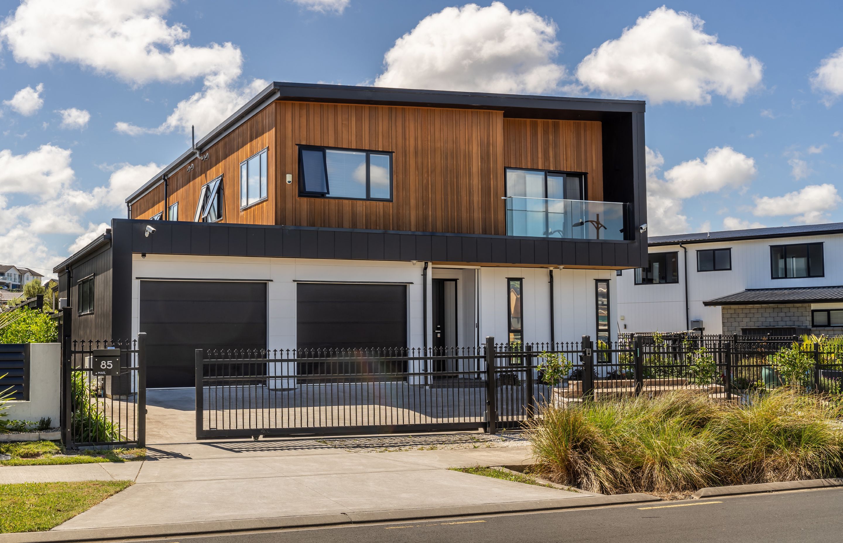 Riverhead Point Residence