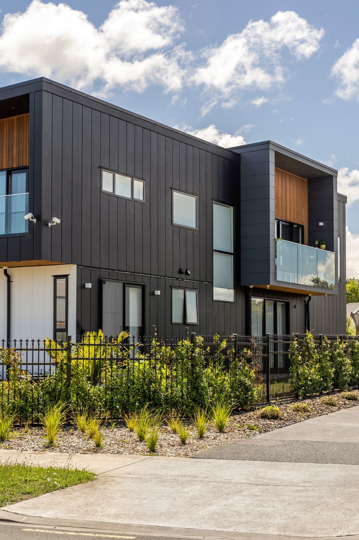 Riverhead Point Residence