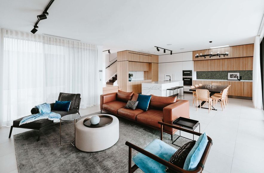 Russell Lea Residence