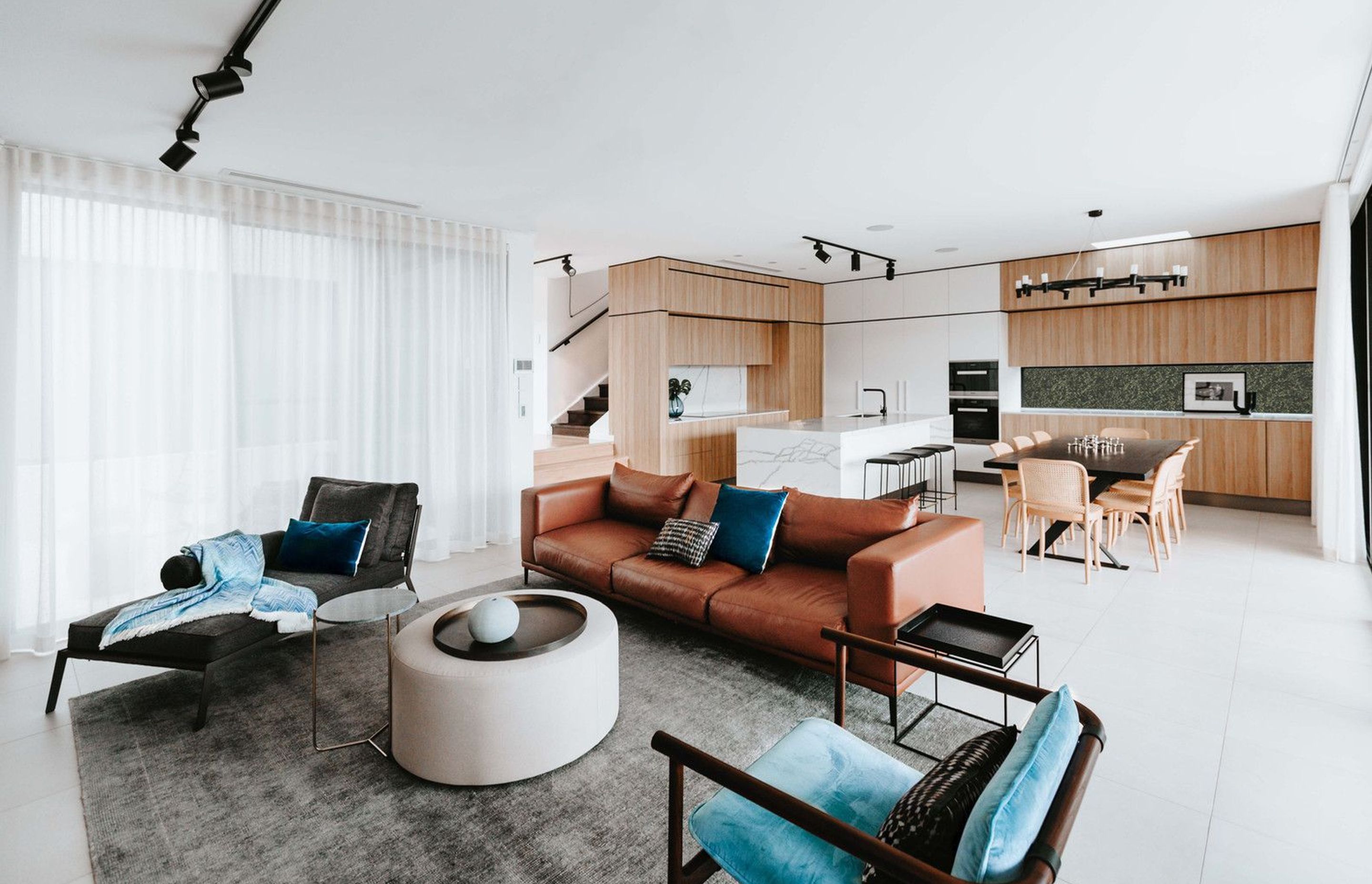Russell Lea Residence