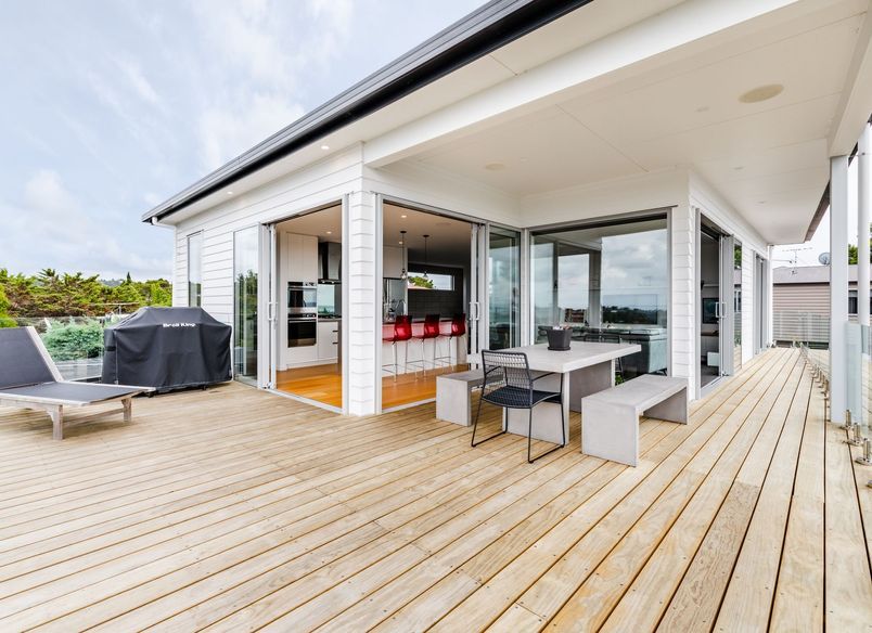 West Central Open Plan Living - Design and Build