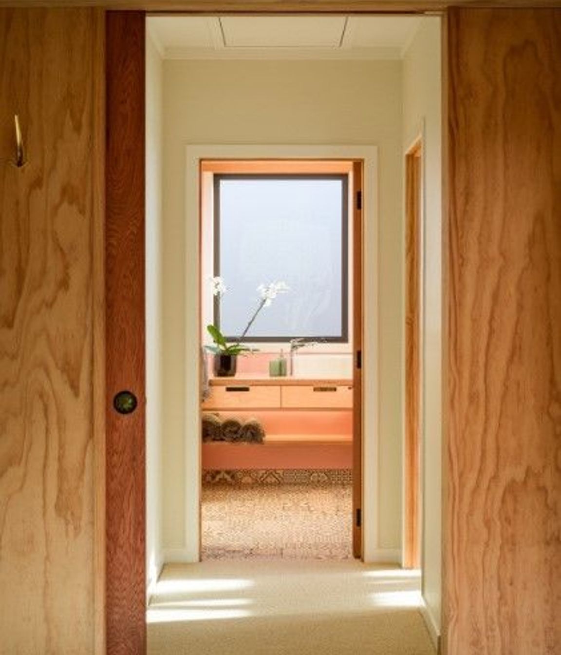 The client's brief was simple—a humble form that references Christchurch mid-century style, uses honest materials and is light, open and airy but also comfortable and homely.