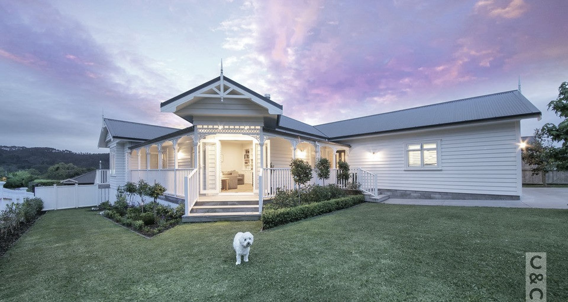Riverhead Villa banner