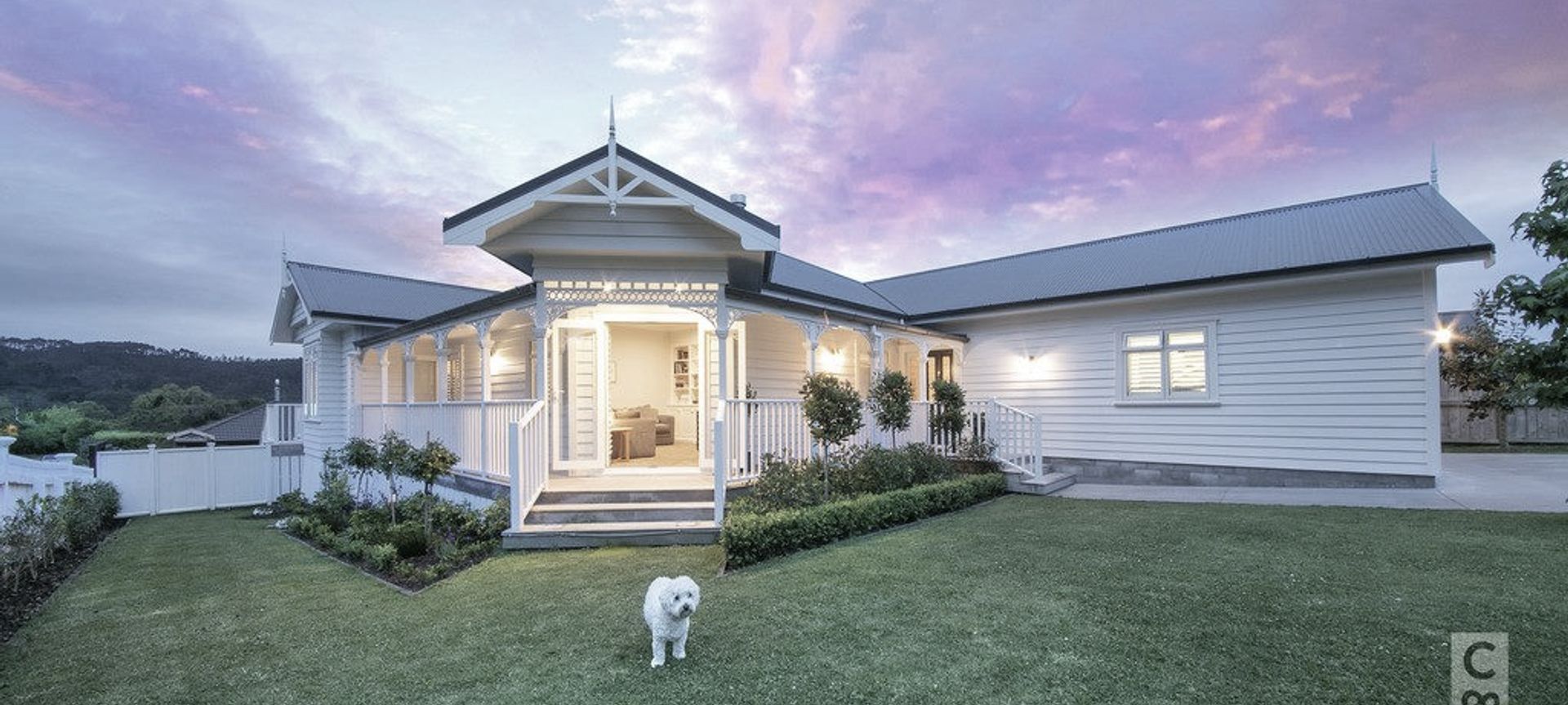 Riverhead Villa banner