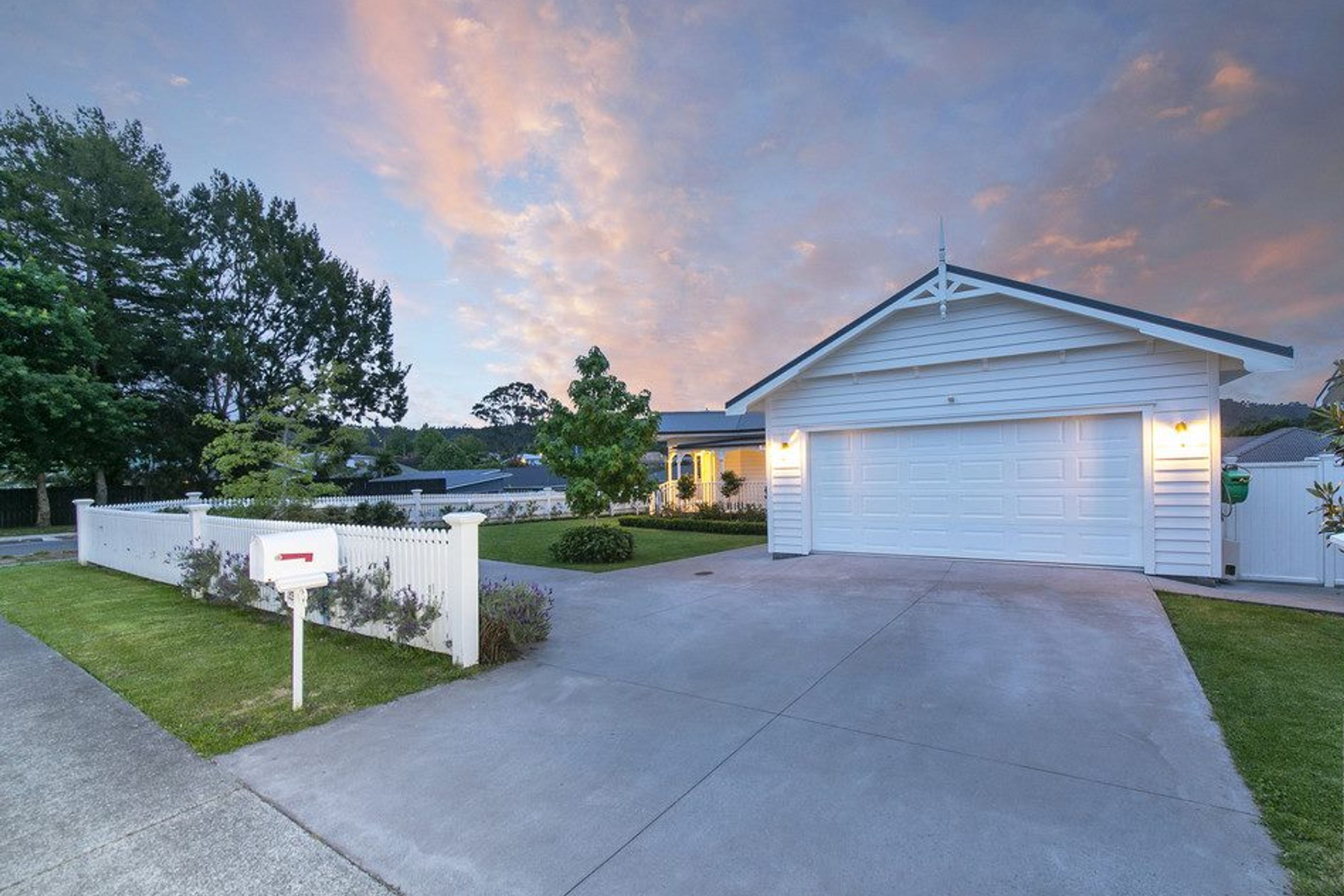 Riverhead Villa