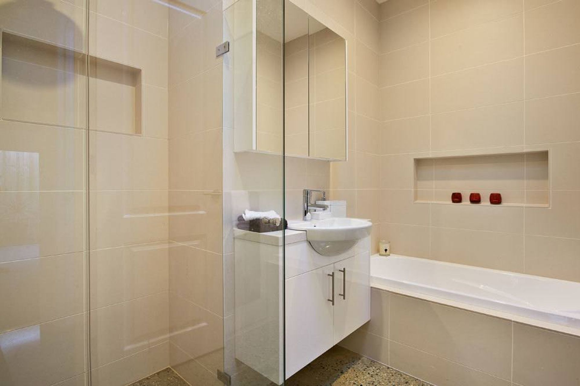 Sussex Street | Blackburn North