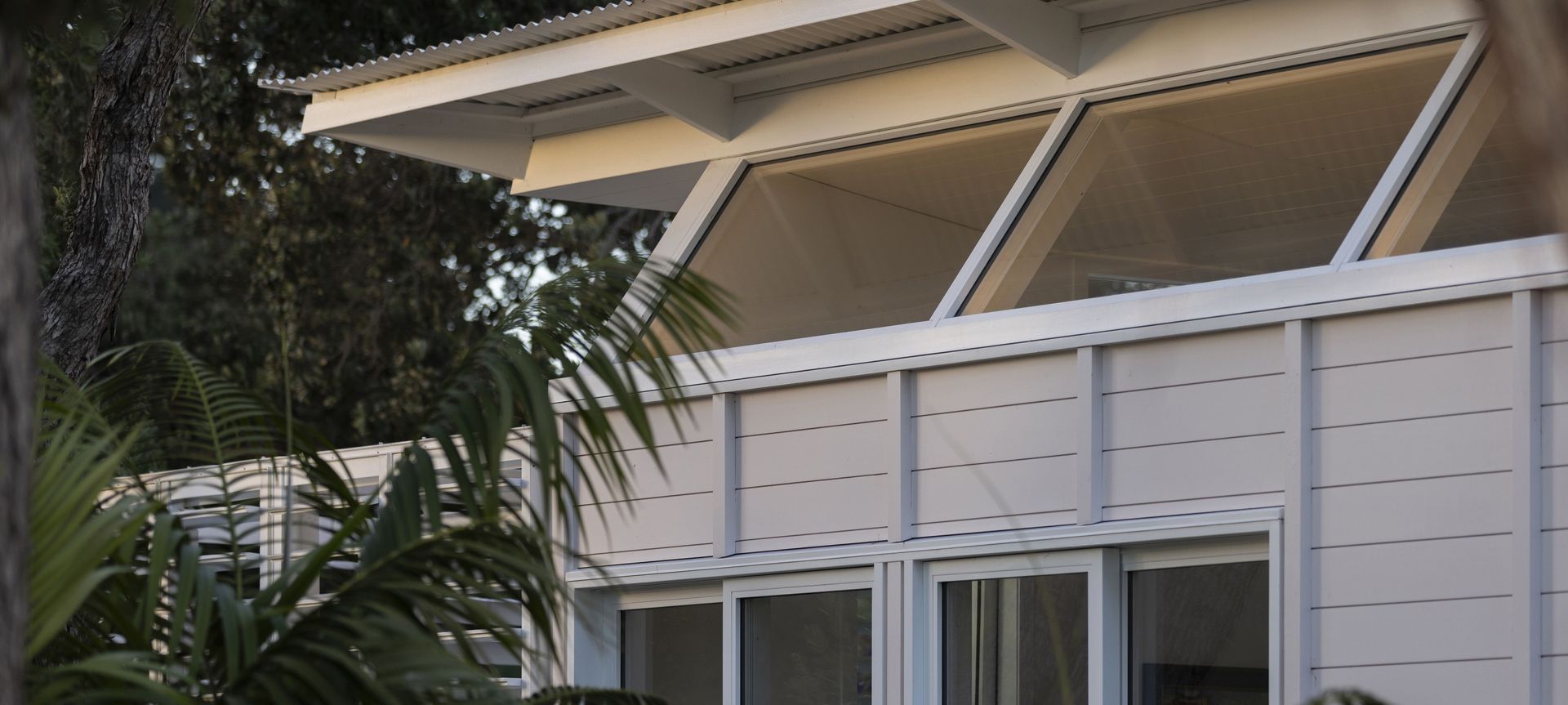 L&P House (Crinkle Cut) banner