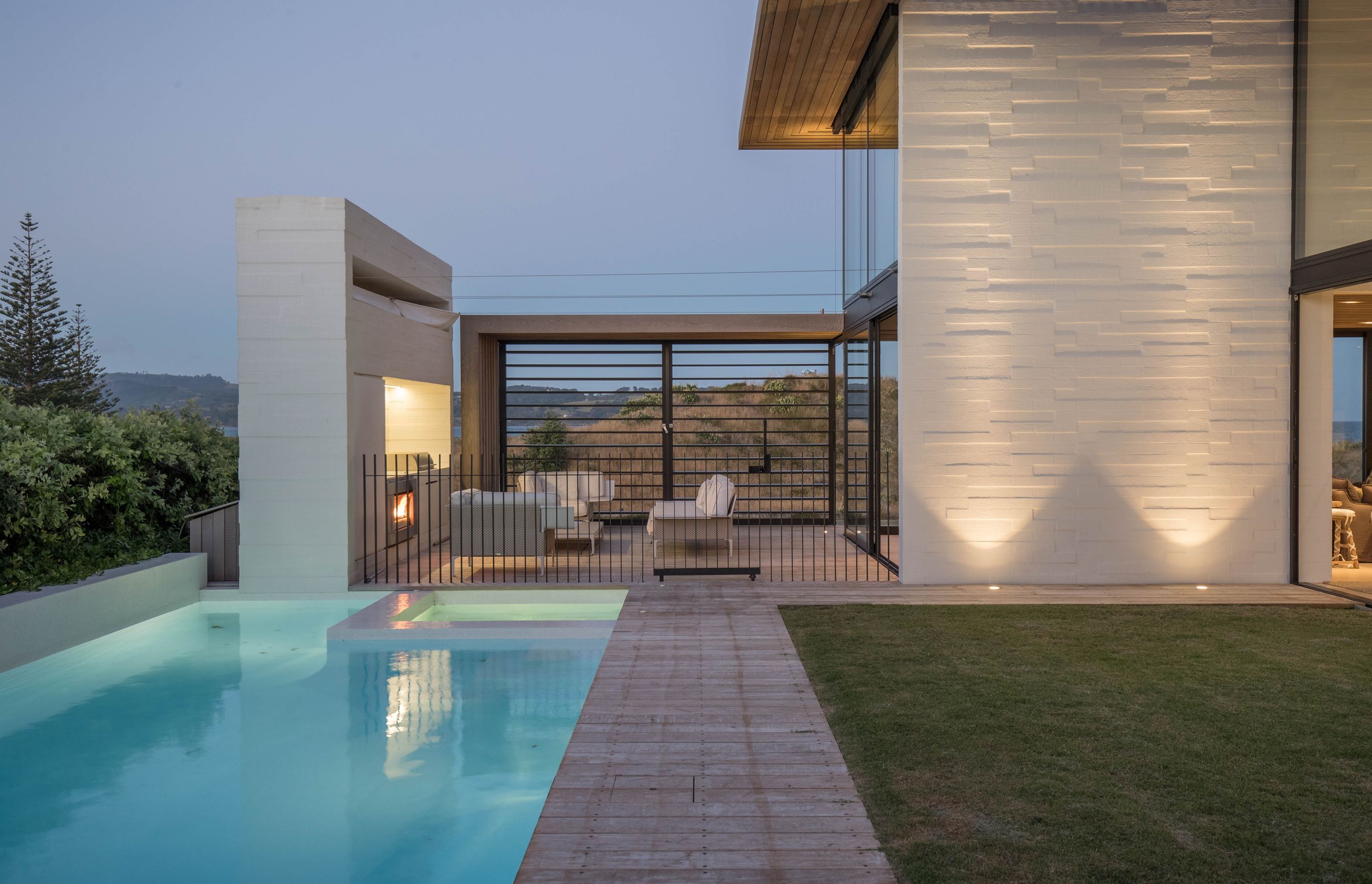 Firth Masonry for a contemporary, enduring and versatile beachhouse