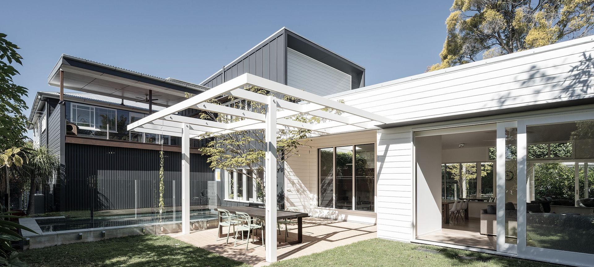 Red Hill Residence banner