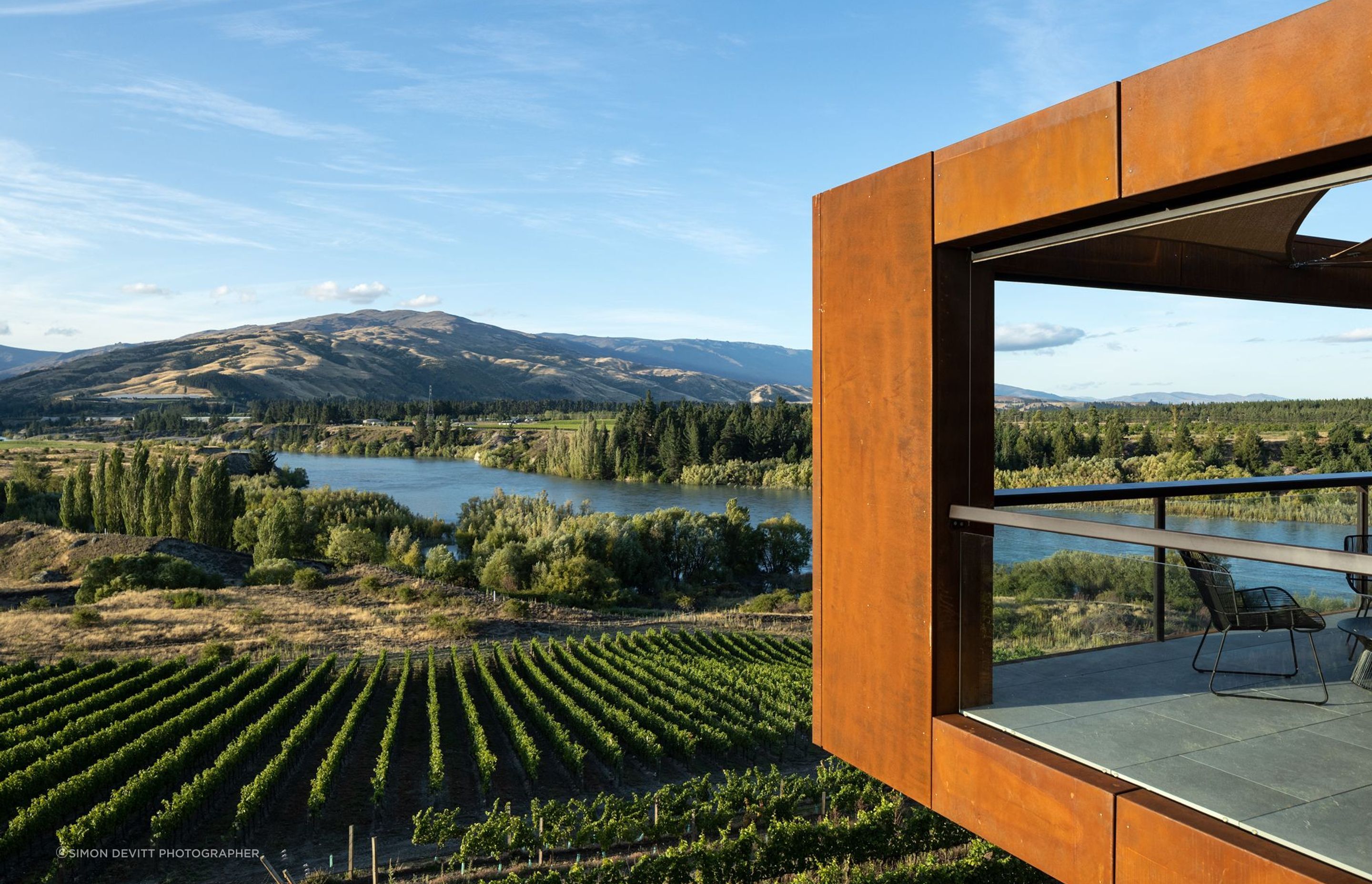 “The simplicity of the building encourages visitors to appreciate the view and surroundings. And the corten steel has such a surprising softness to it.”