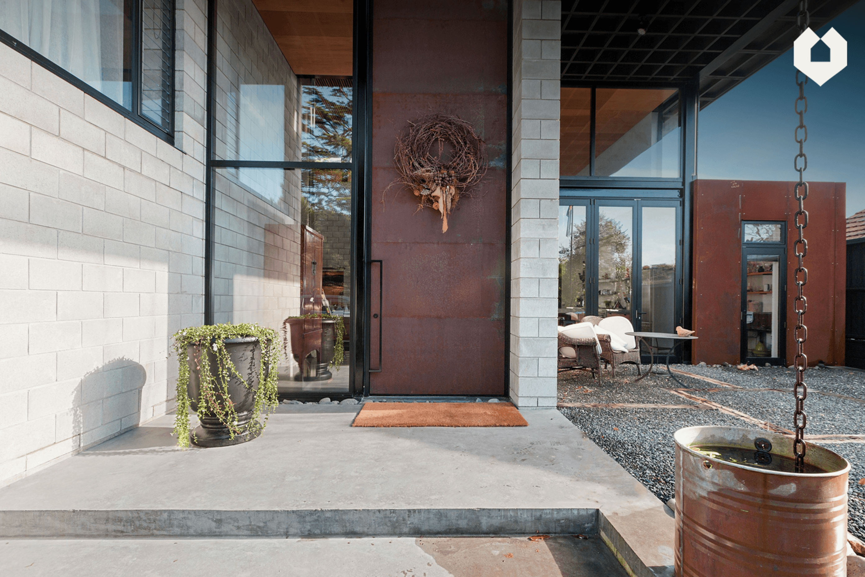 Achipro-Faulkner-Project-Davis-Front-door.png